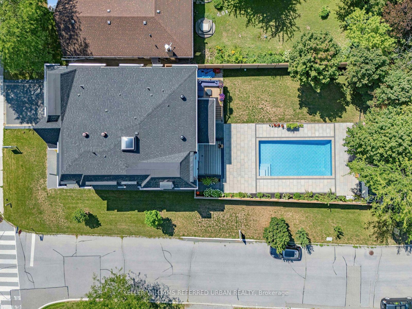 Photo 6 of 35 Lloydminster Crescent, North York, Newtonbrook East — HOMEH