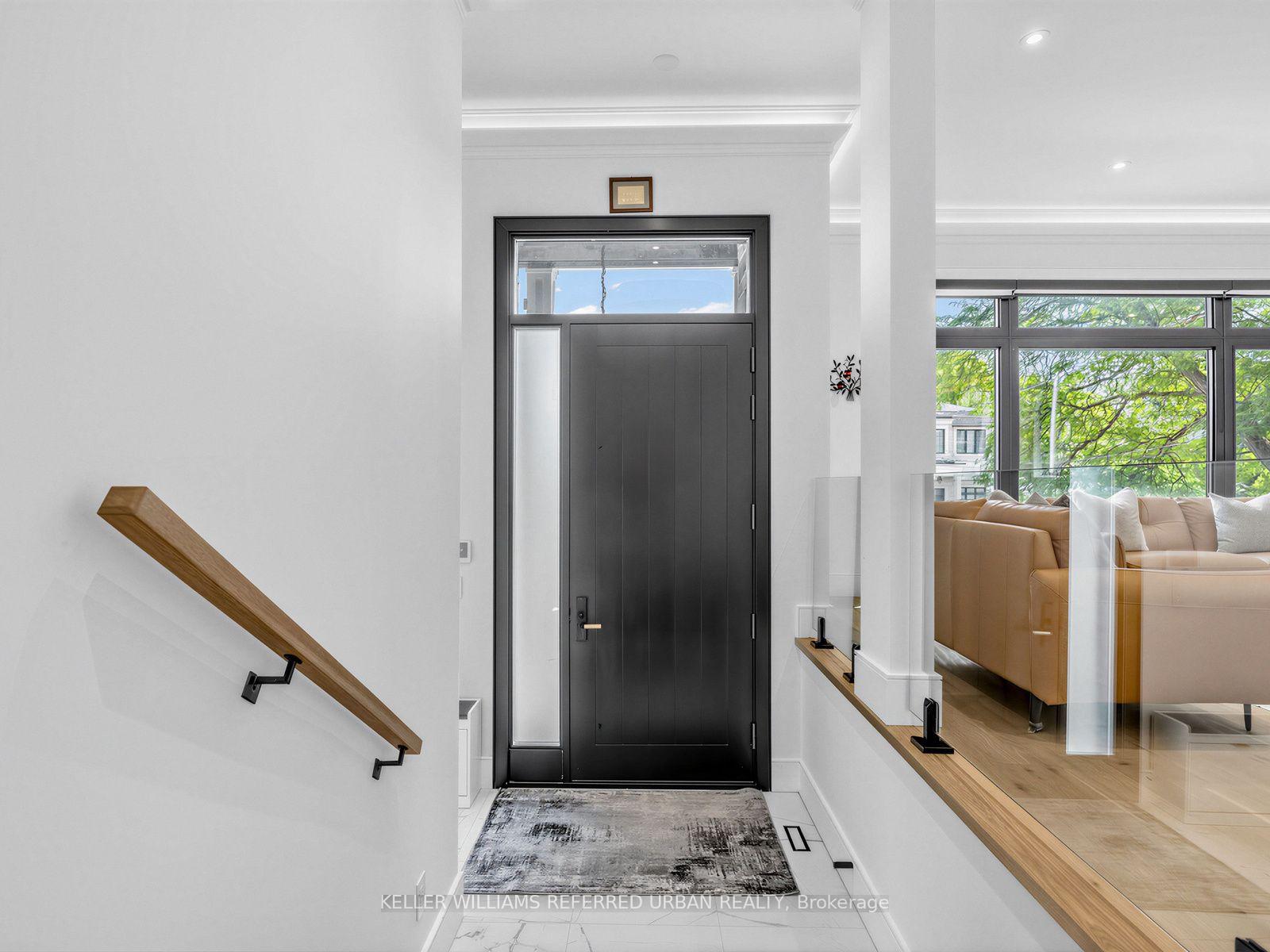 Photo 9 of 35 Lloydminster Crescent, North York, Newtonbrook East — HOMEH