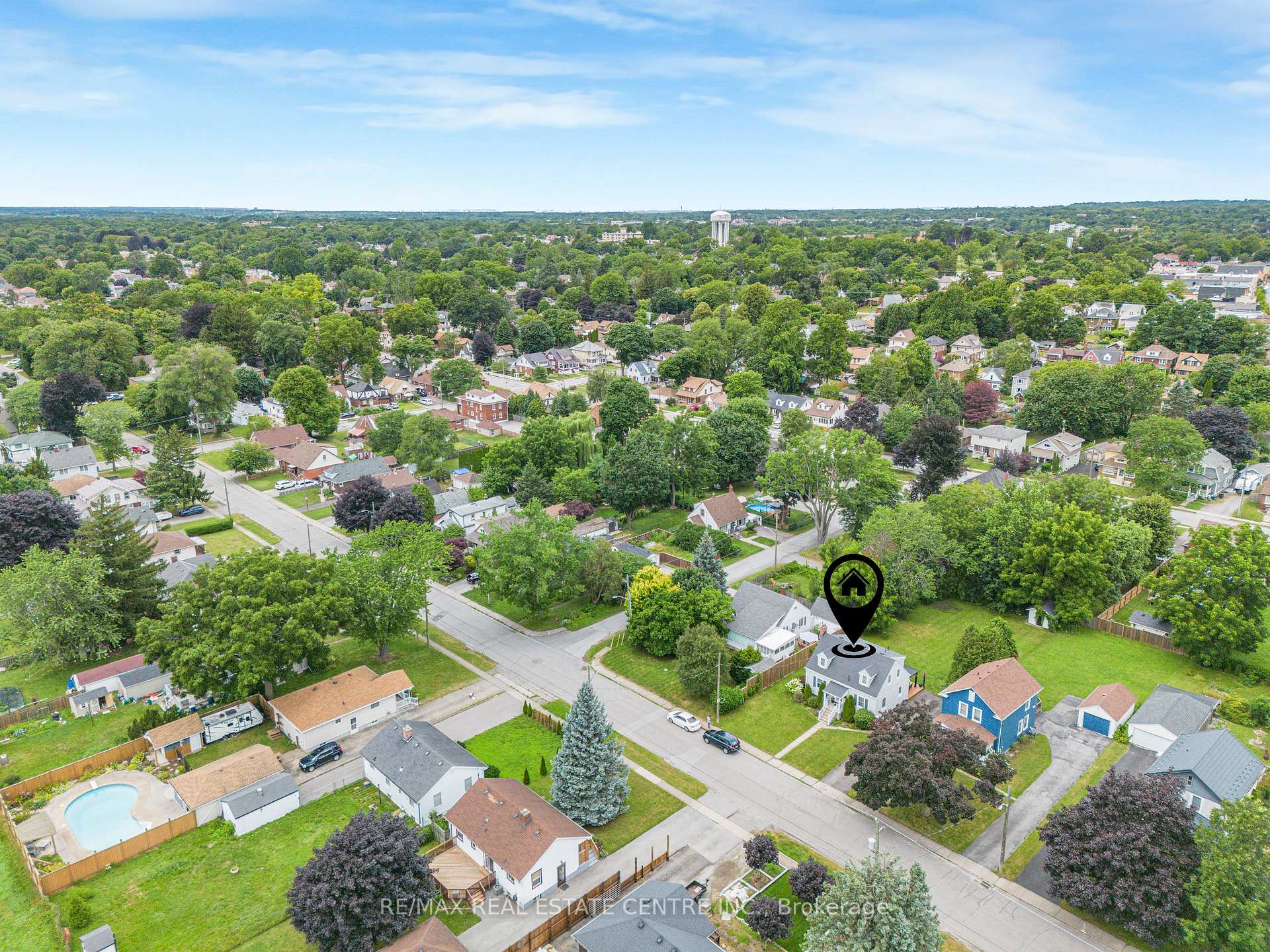 Photo 3 of 5857 Murray Street, Niagara Falls, Dorchester — HOMEH