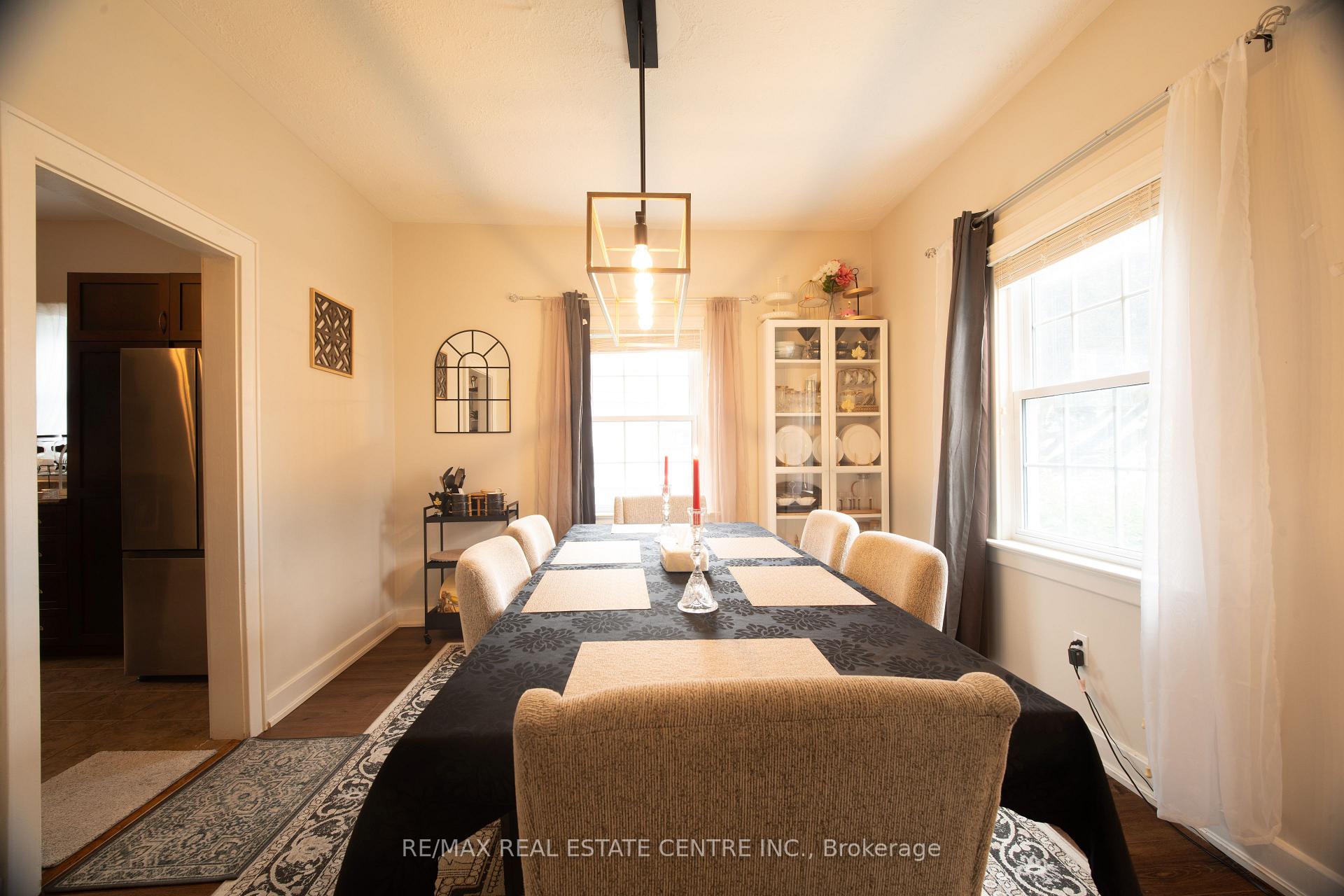 Photo 22 of 5857 Murray Street, Niagara Falls, Dorchester — HOMEH