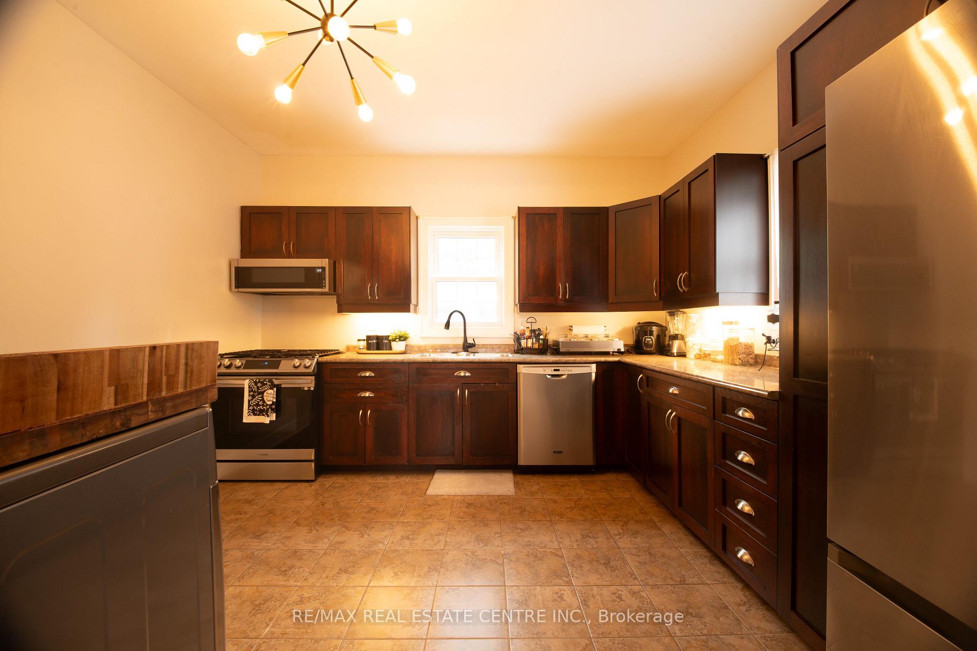 Photo 26 of 5857 Murray Street, Niagara Falls, Dorchester — HOMEH