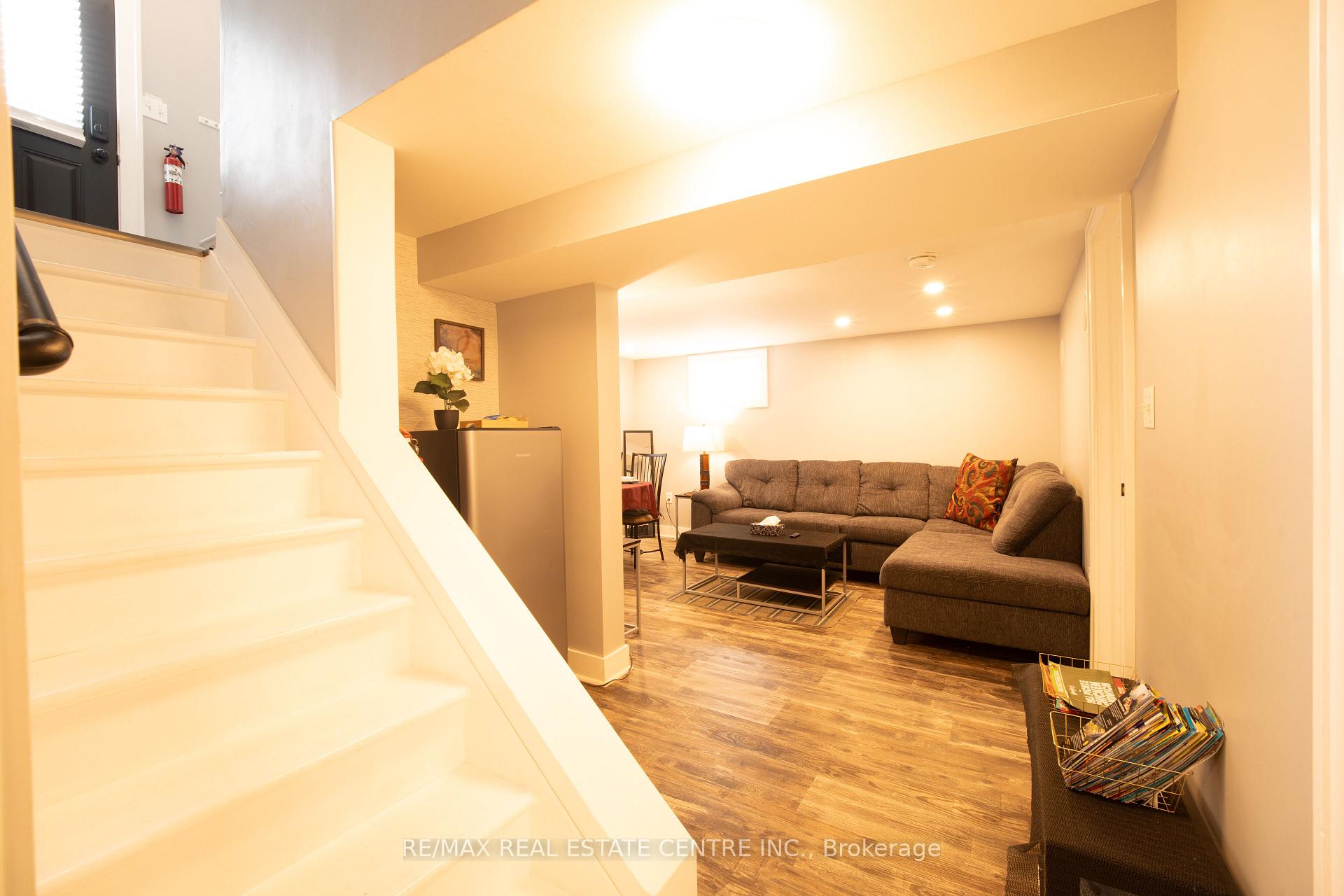 Photo 43 of 5857 Murray Street, Niagara Falls, Dorchester — HOMEH