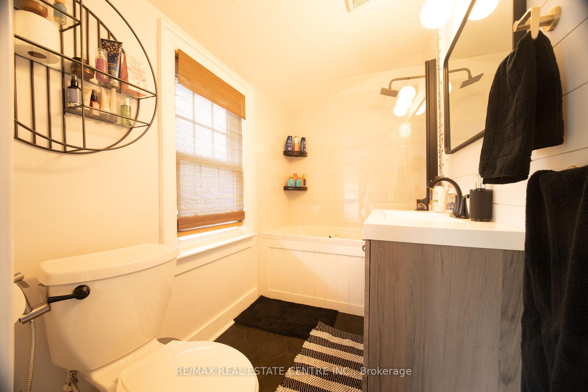 Photo 44 of 5857 Murray Street, Niagara Falls, Dorchester — HOMEH