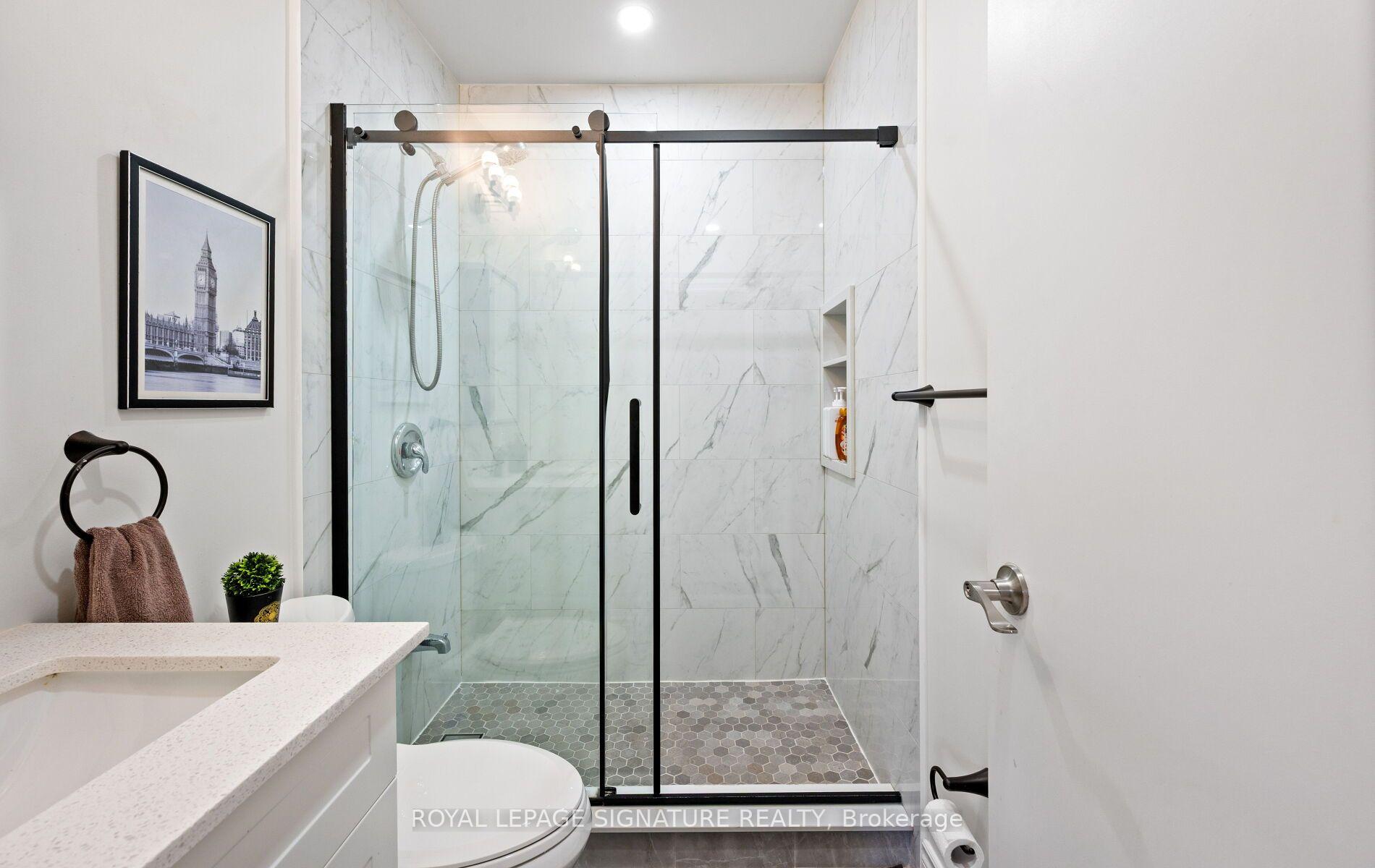 Photo 23 of 783 Dodsworth Crescent, Mississauga, Applewood — HOMEH