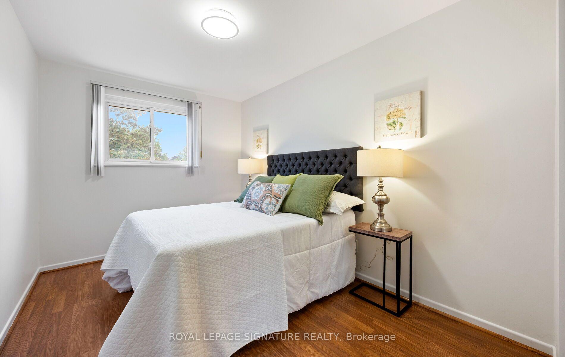Photo 25 of 783 Dodsworth Crescent, Mississauga, Applewood — HOMEH