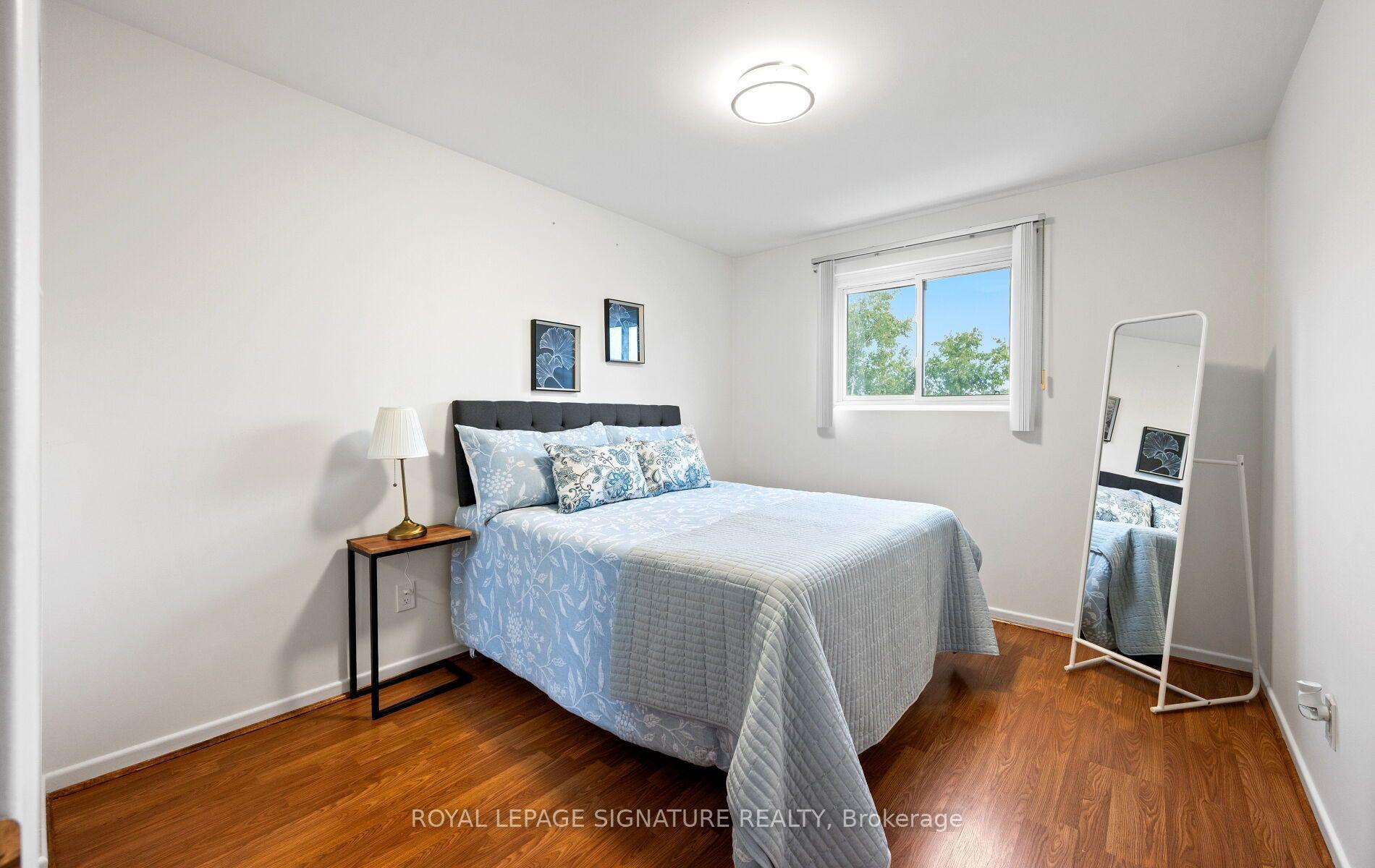 Photo 27 of 783 Dodsworth Crescent, Mississauga, Applewood — HOMEH