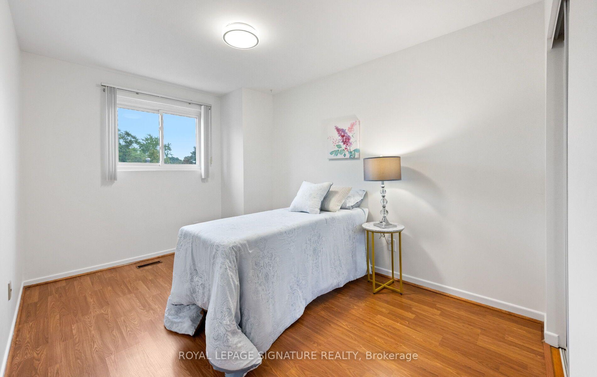 Photo 29 of 783 Dodsworth Crescent, Mississauga, Applewood — HOMEH