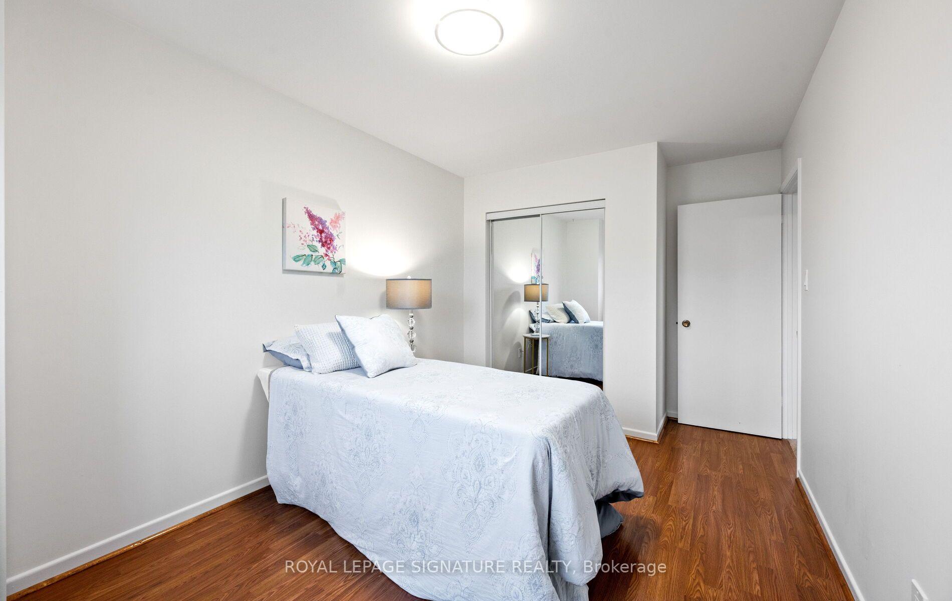 Photo 30 of 783 Dodsworth Crescent, Mississauga, Applewood — HOMEH