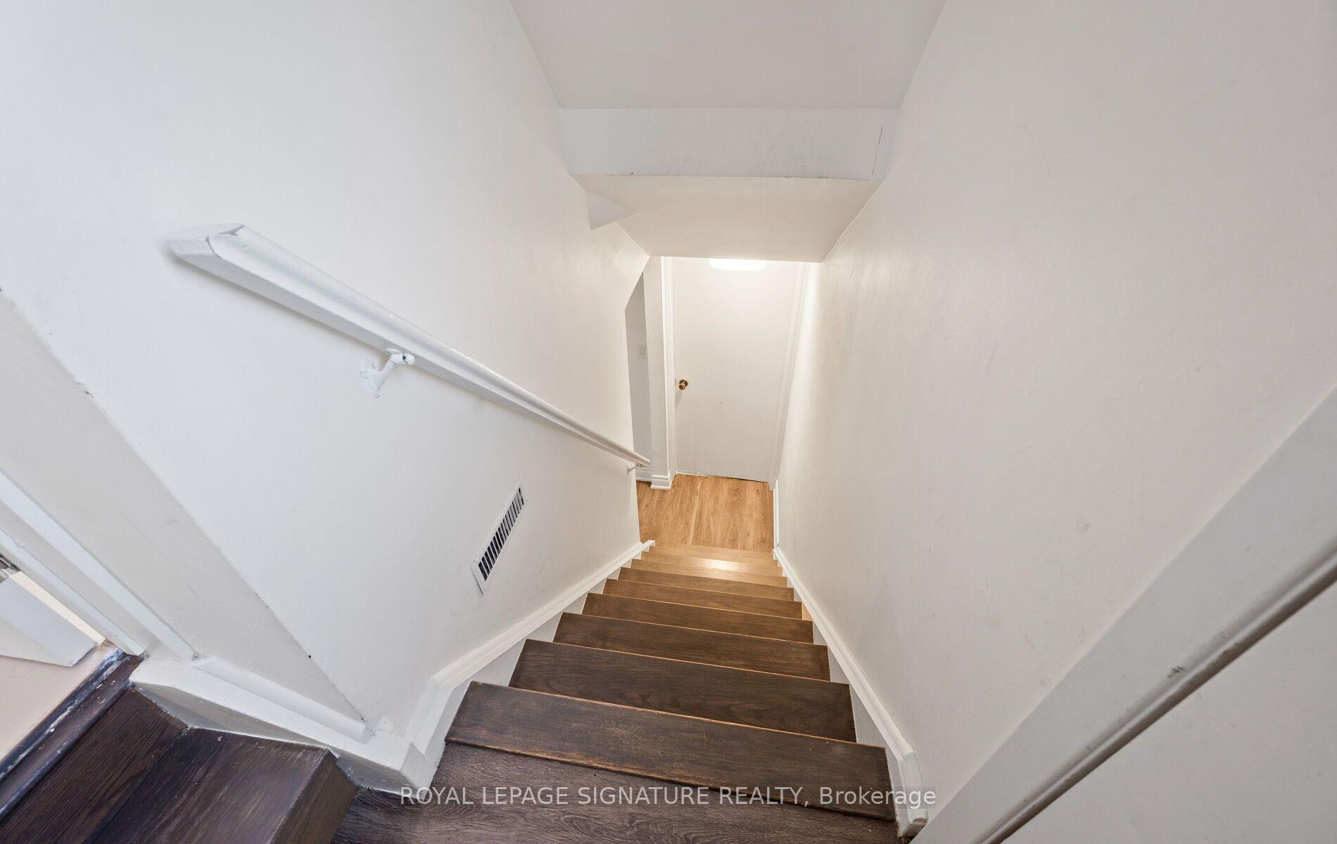 Photo 34 of 783 Dodsworth Crescent, Mississauga, Applewood — HOMEH