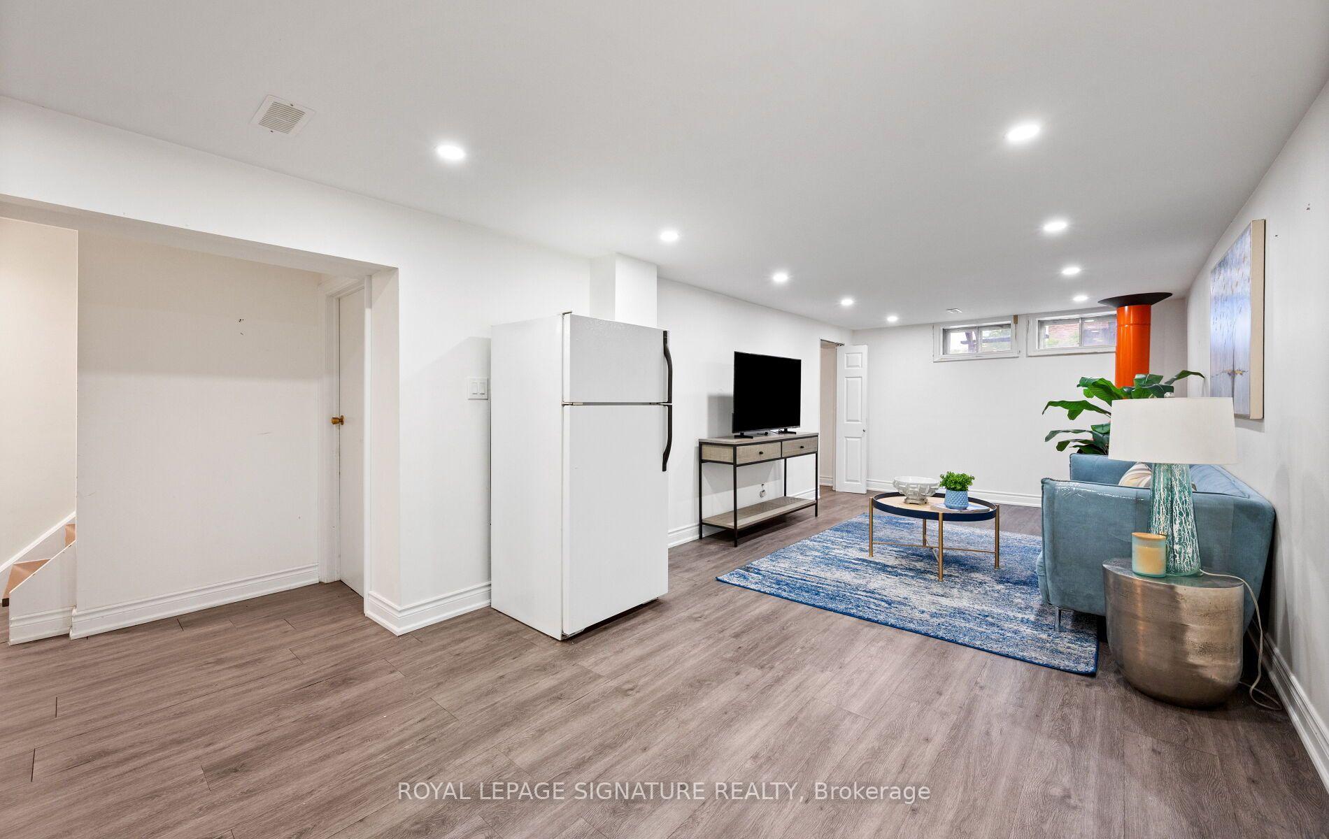 Photo 36 of 783 Dodsworth Crescent, Mississauga, Applewood — HOMEH