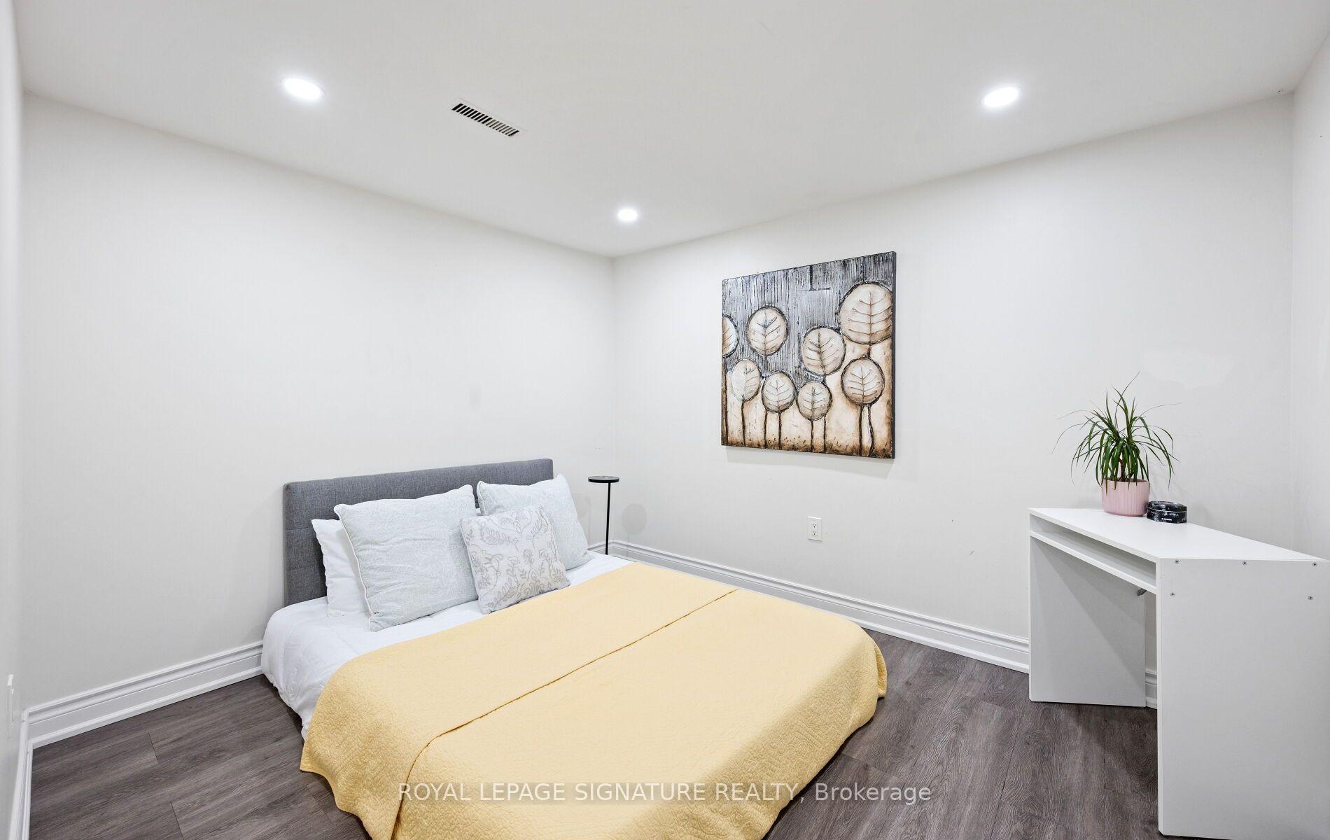 Photo 40 of 783 Dodsworth Crescent, Mississauga, Applewood — HOMEH