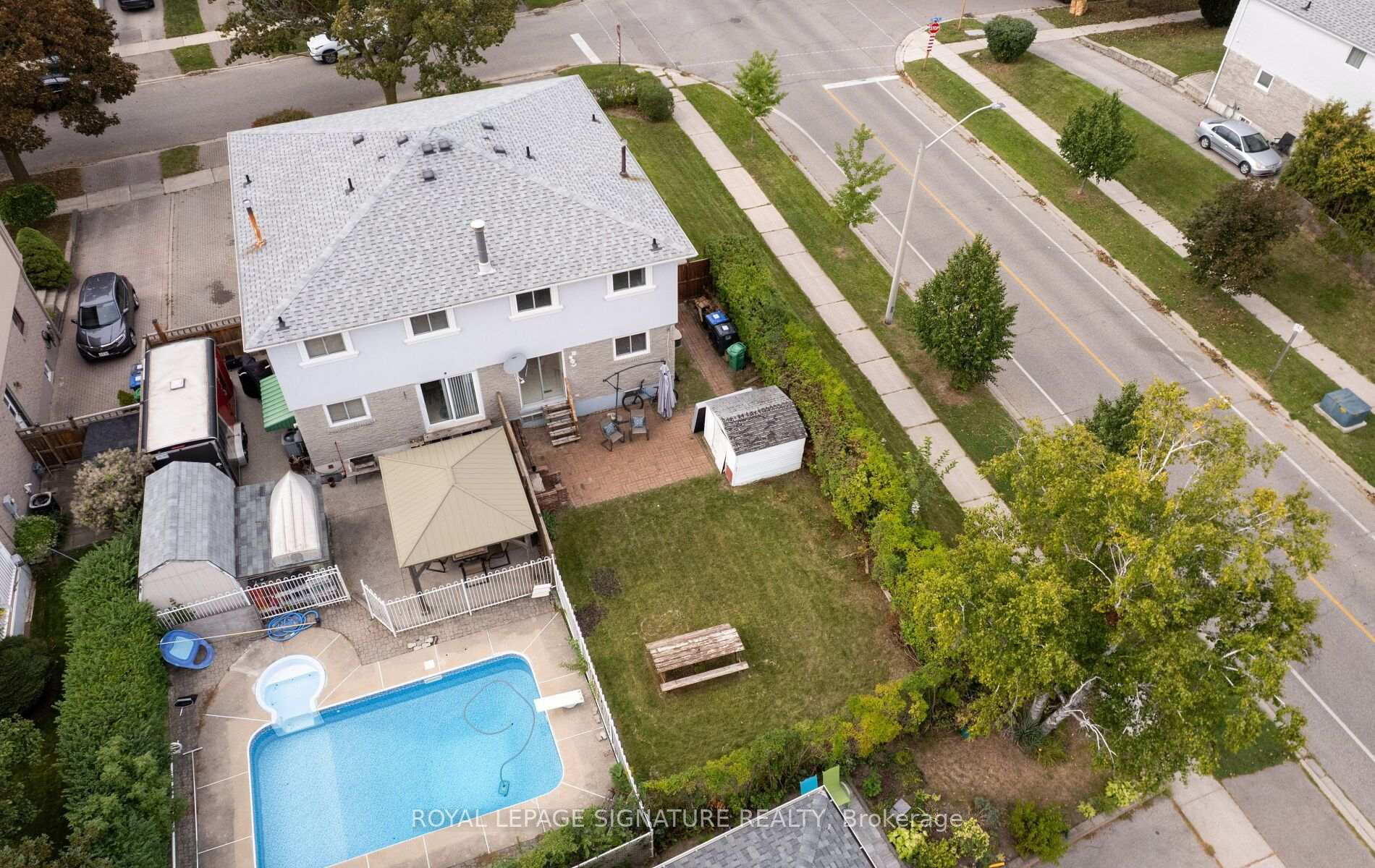 Photo 47 of 783 Dodsworth Crescent, Mississauga, Applewood — HOMEH