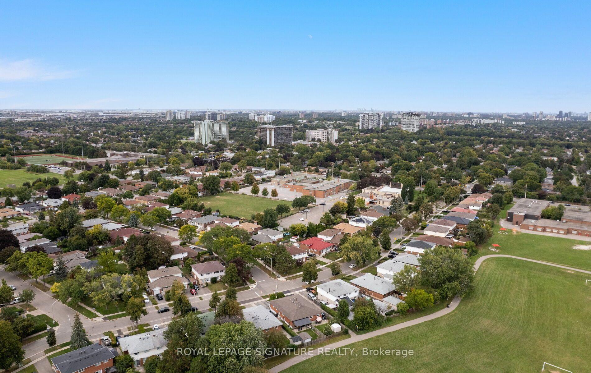 Photo 49 of 783 Dodsworth Crescent, Mississauga, Applewood — HOMEH