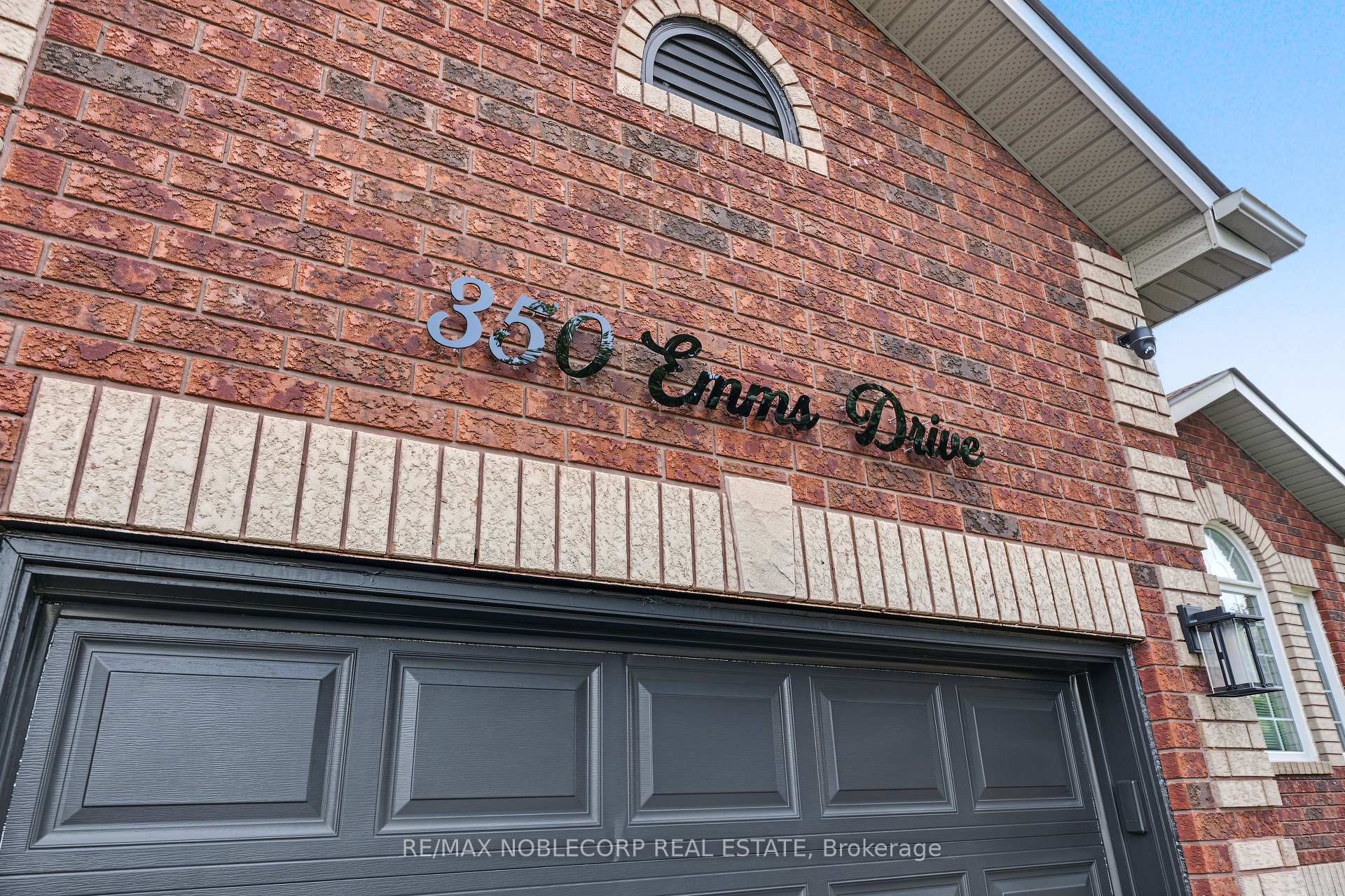Photo 5 of 350 Emms Drive, Barrie, Holly — HOMEH