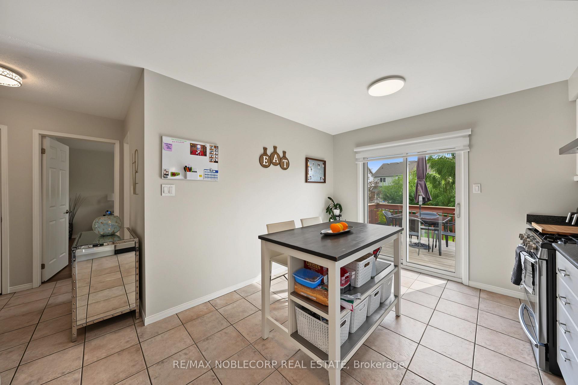 Photo 16 of 350 Emms Drive, Barrie, Holly — HOMEH