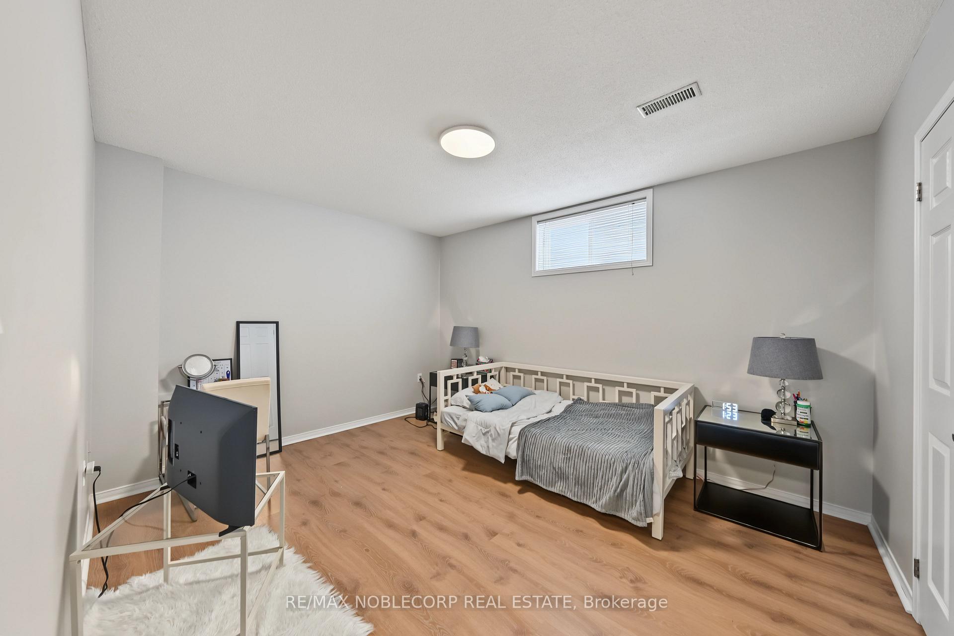 Photo 28 of 350 Emms Drive, Barrie, Holly — HOMEH