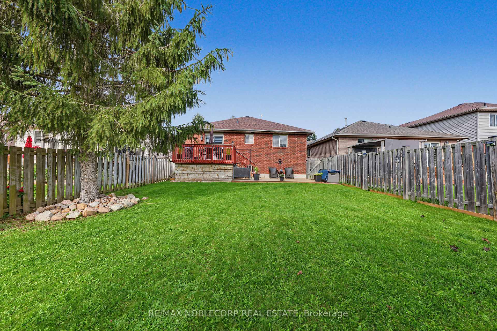 Photo 36 of 350 Emms Drive, Barrie, Holly — HOMEH