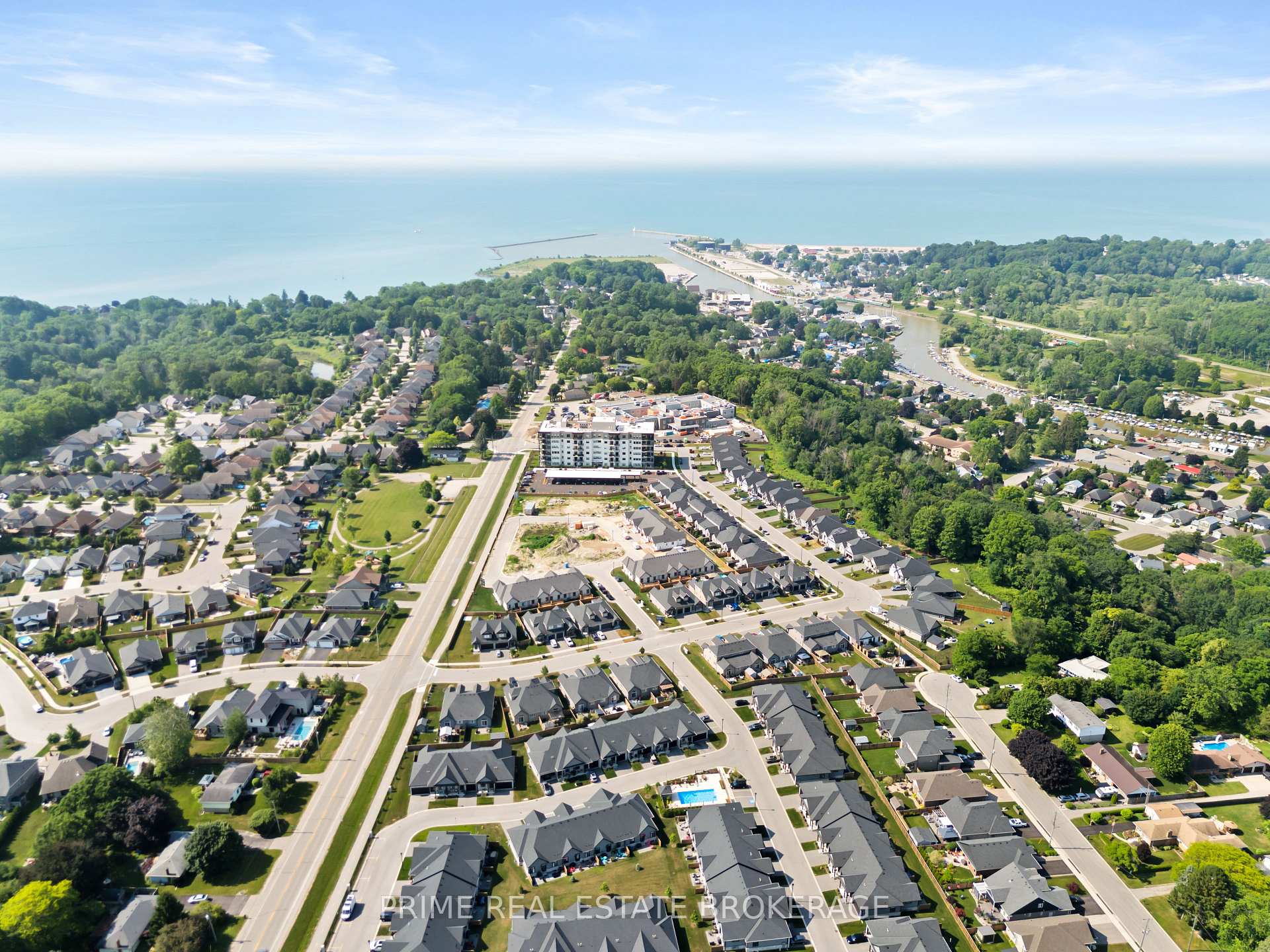 Photo 8 of Unit 9, 62 Compass Trail, Central Elgin, Port Stanley — HOMEH