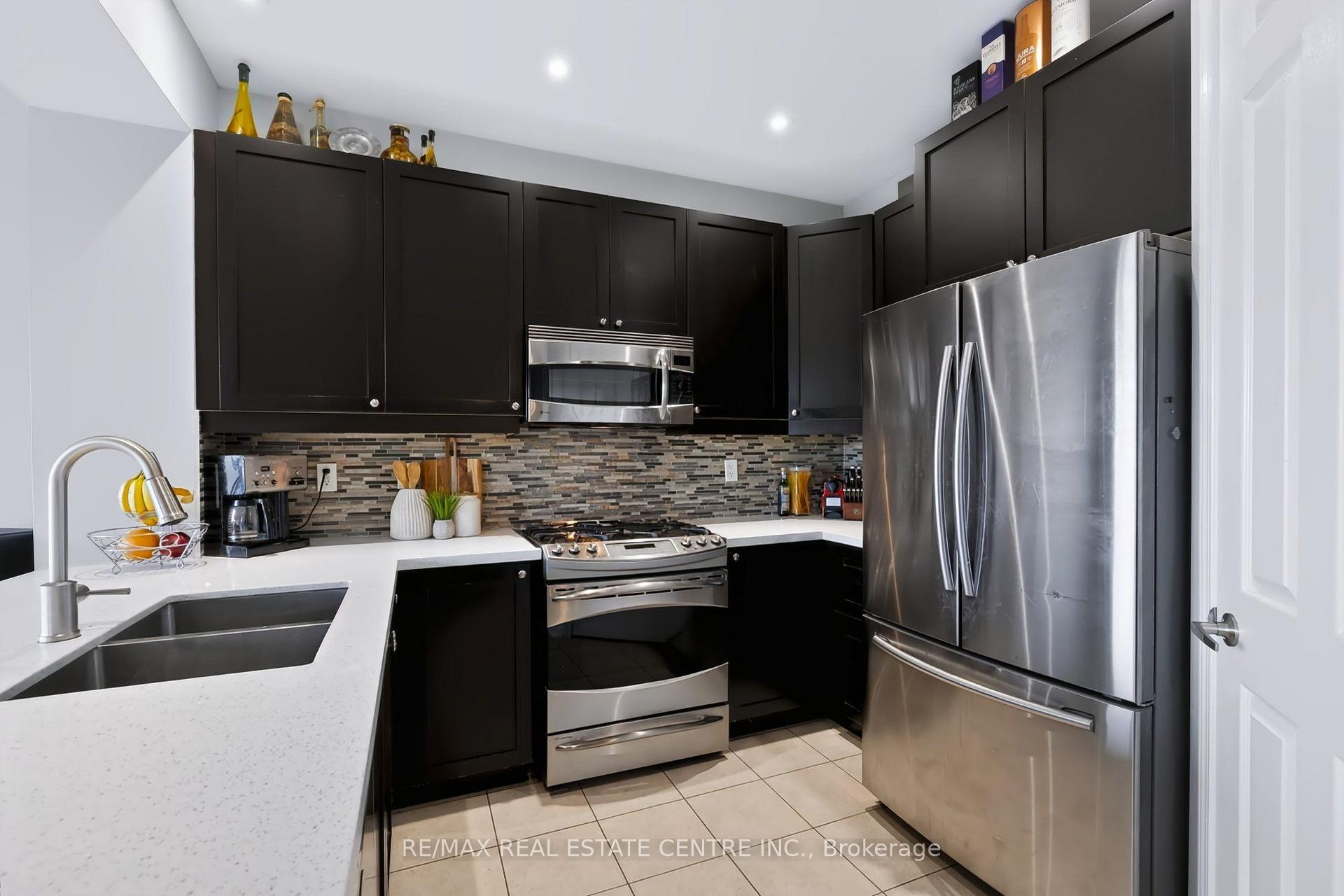 Photo 19 of 573 Attenborough Terrace, Milton, Willmott — HOMEH