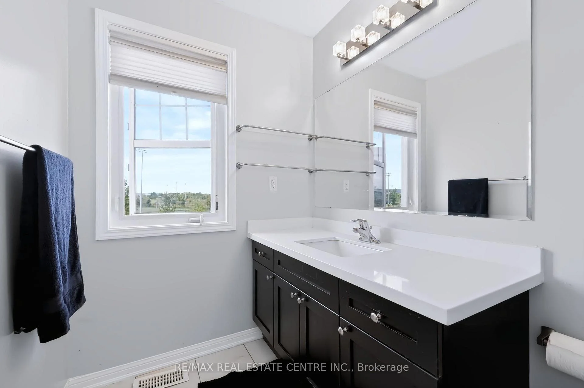 Photo 37 of 573 Attenborough Terrace, Milton, Willmott — HOMEH
