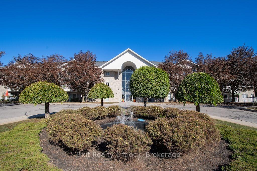 Front of Unit 202 C, 1099 Clonsilla Avenue