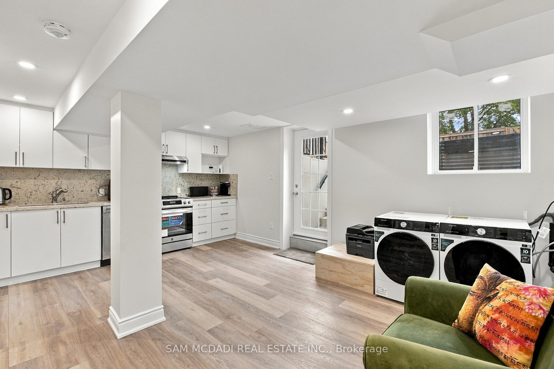 Photo 27 of 2009 Delaney Drive, Mississauga, Clarkson — HOMEH