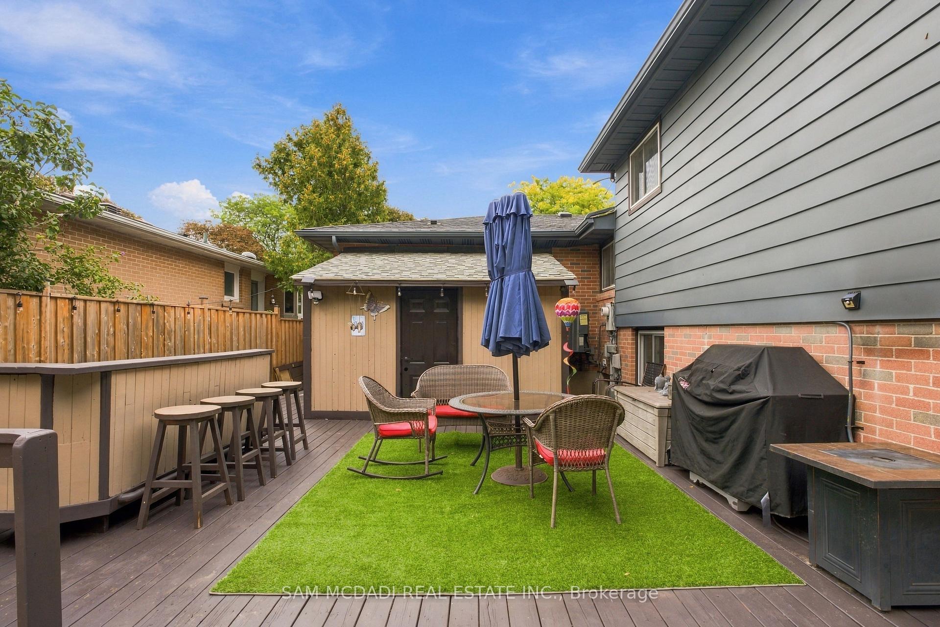 Photo 36 of 2009 Delaney Drive, Mississauga, Clarkson — HOMEH
