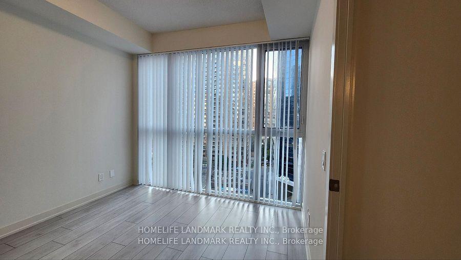 Photo 4 of Unit 809, 4955 Yonge Street, North York, Willowdale East — HOMEH