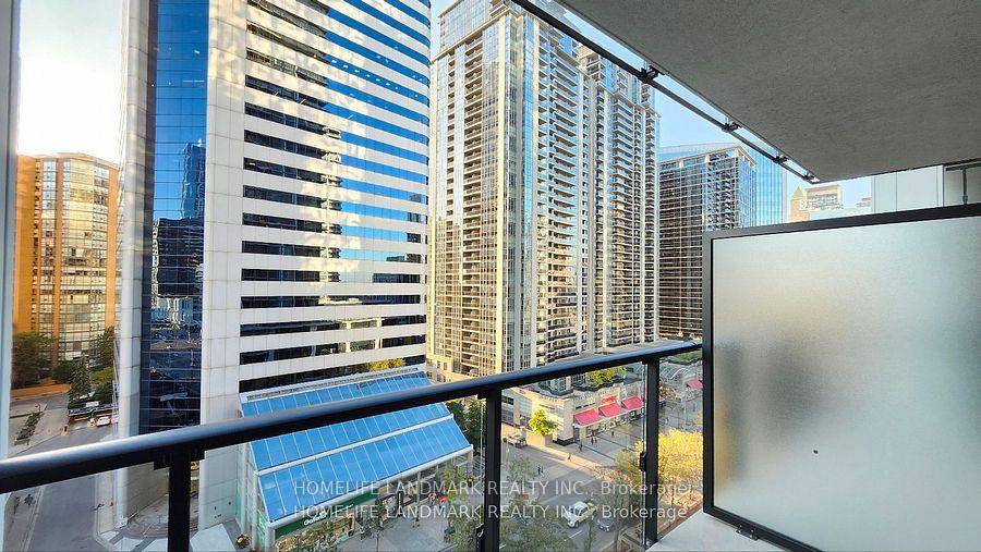 Photo 6 of Unit 809, 4955 Yonge Street, North York, Willowdale East — HOMEH