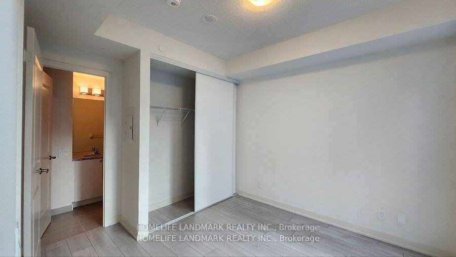Photo 8 of Unit 809, 4955 Yonge Street, North York, Willowdale East — HOMEH