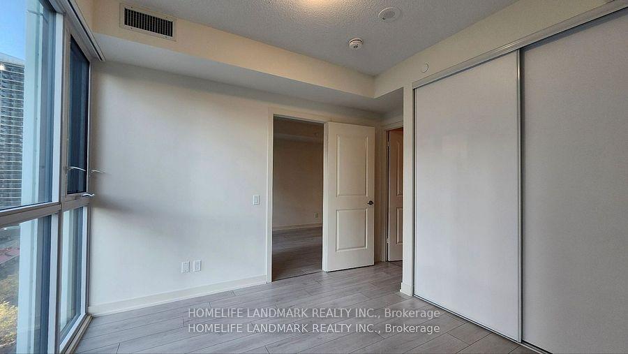 Photo 9 of Unit 809, 4955 Yonge Street, North York, Willowdale East — HOMEH
