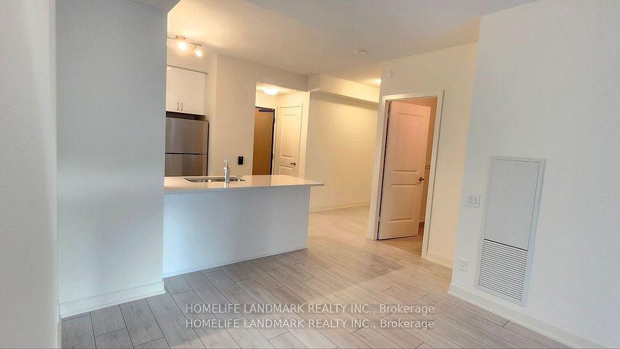Photo 17 of Unit 809, 4955 Yonge Street, North York, Willowdale East — HOMEH