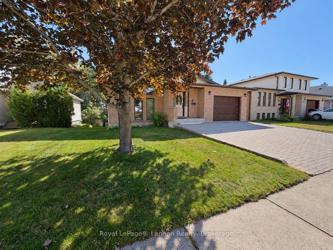 Photo 2 of 149 Timberline Drive, Thunder Bay, John Street South — HOMEH