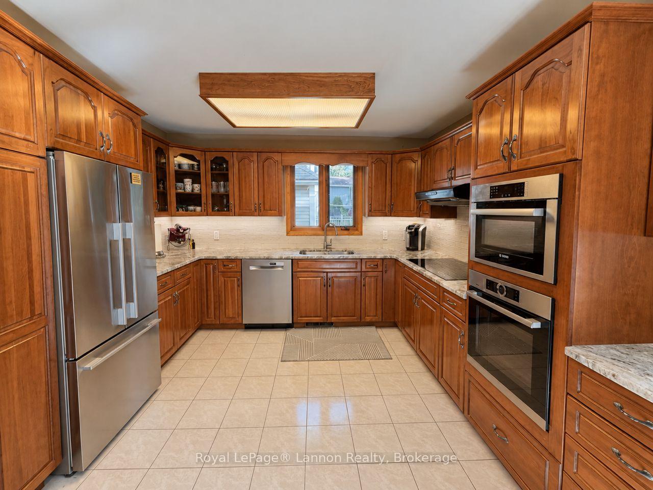 Photo 11 of 149 Timberline Drive, Thunder Bay, John Street South — HOMEH
