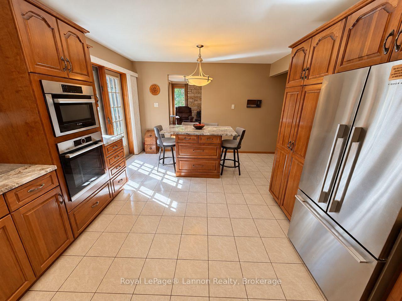 Photo 12 of 149 Timberline Drive, Thunder Bay, John Street South — HOMEH