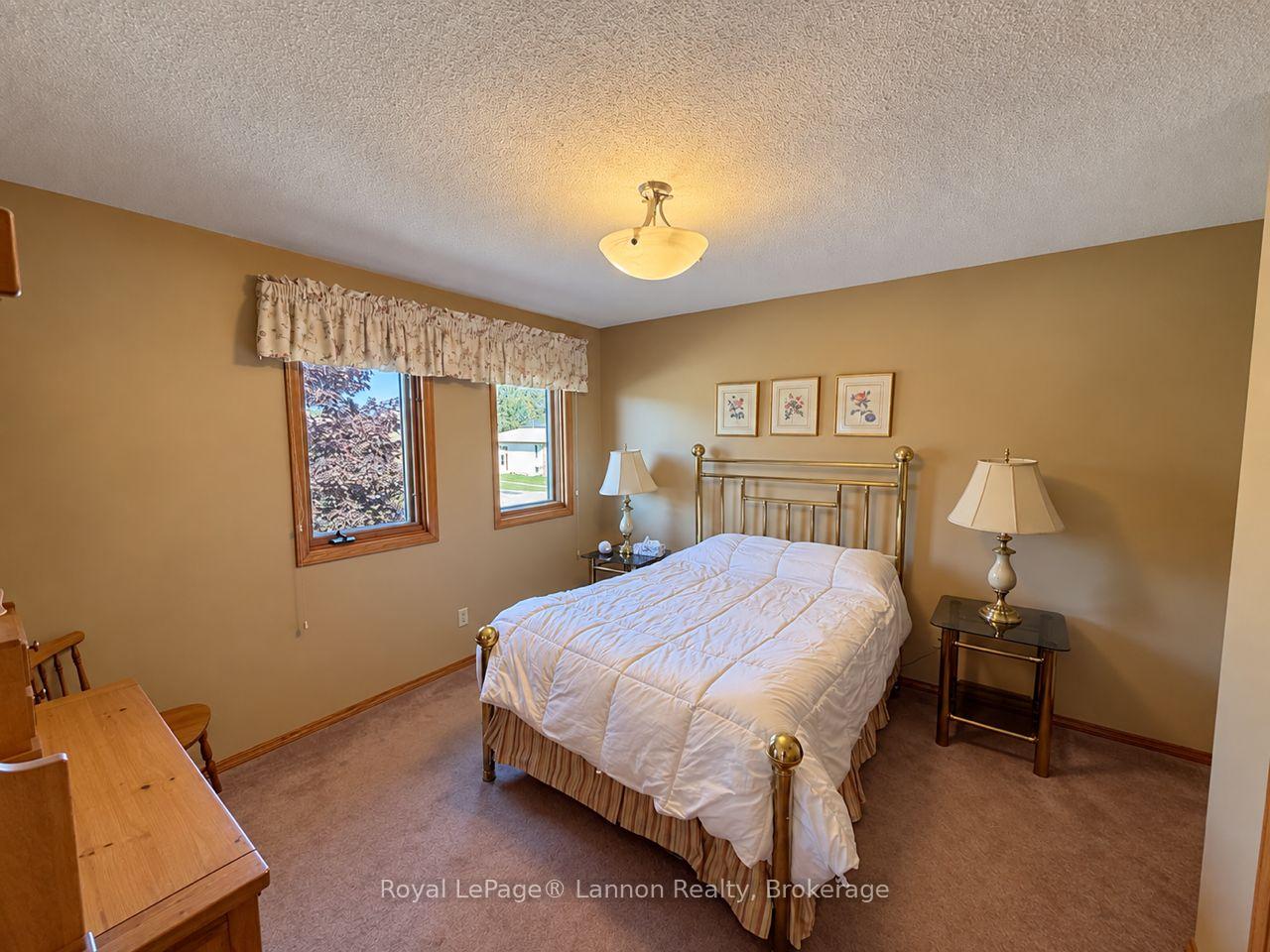 Photo 14 of 149 Timberline Drive, Thunder Bay, John Street South — HOMEH
