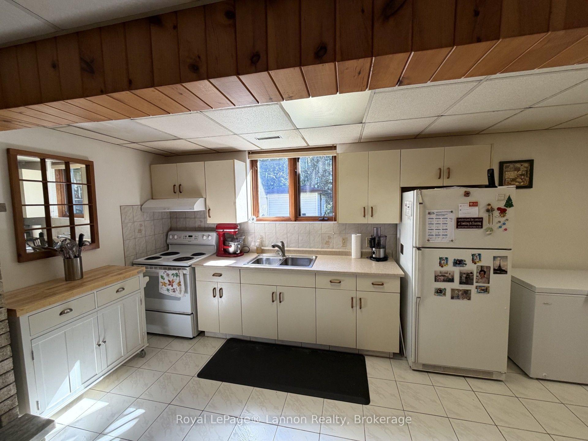Photo 28 of 149 Timberline Drive, Thunder Bay, John Street South — HOMEH