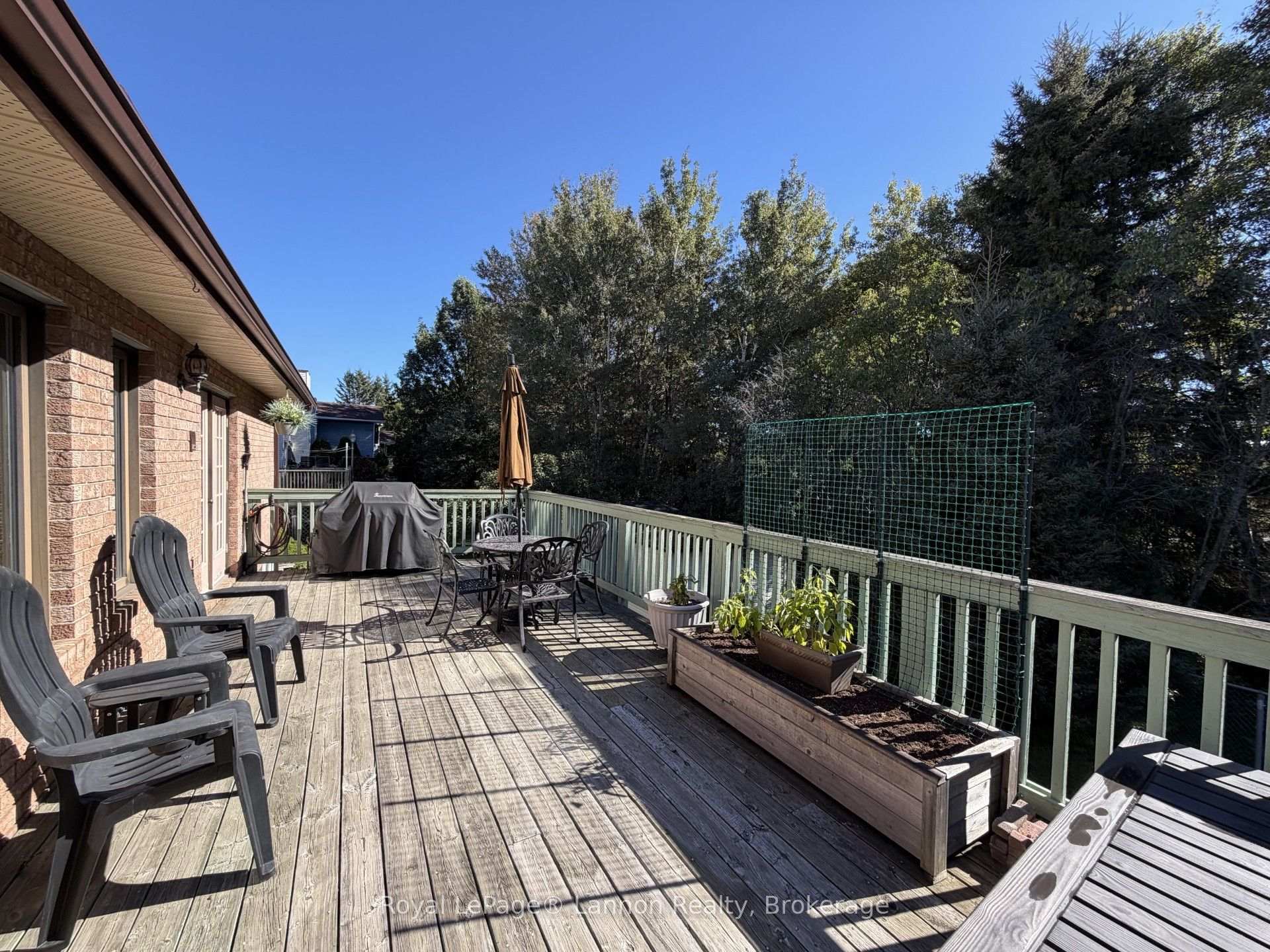 Photo 34 of 149 Timberline Drive, Thunder Bay, John Street South — HOMEH