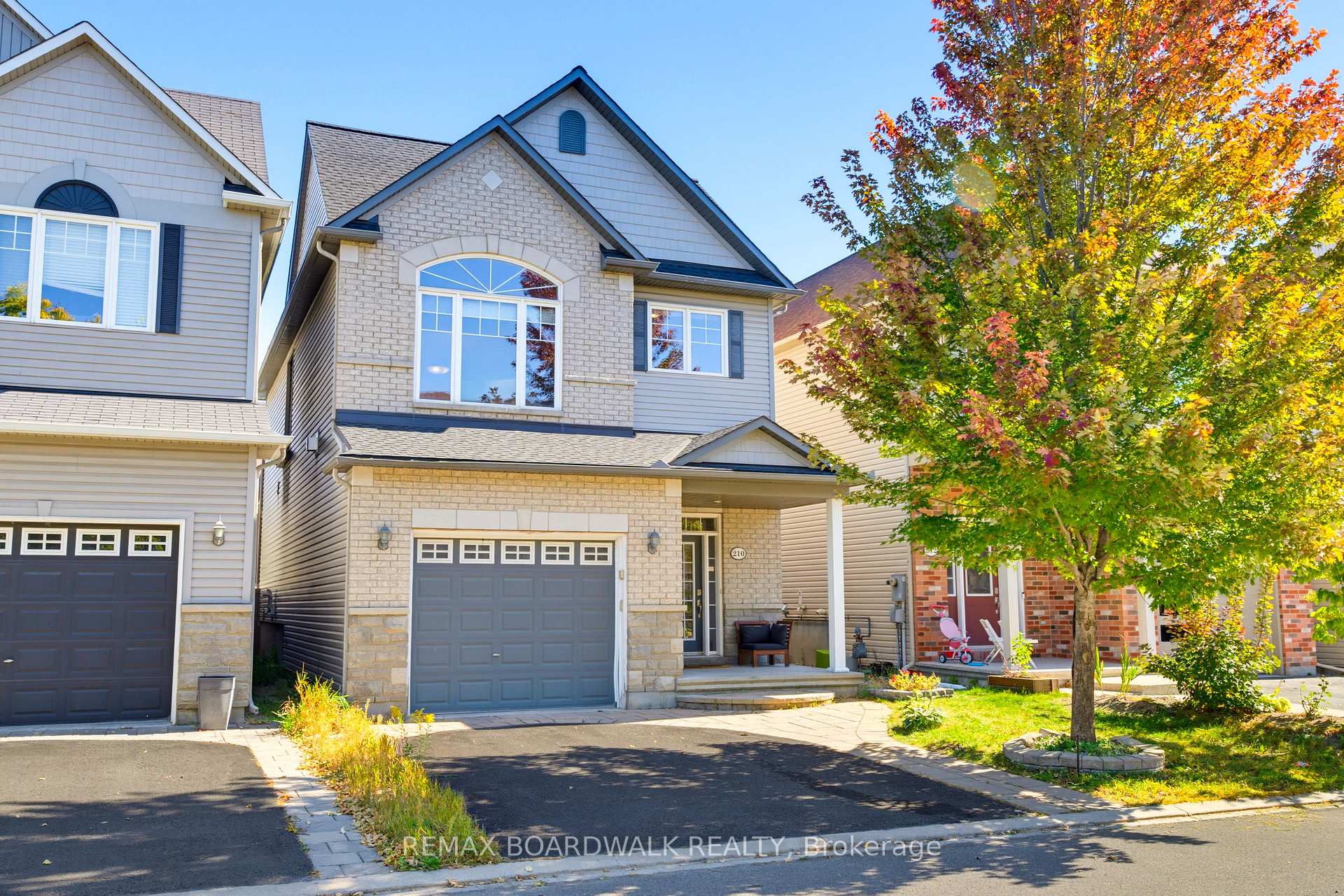 Photo of 210 Broxburn Crescent