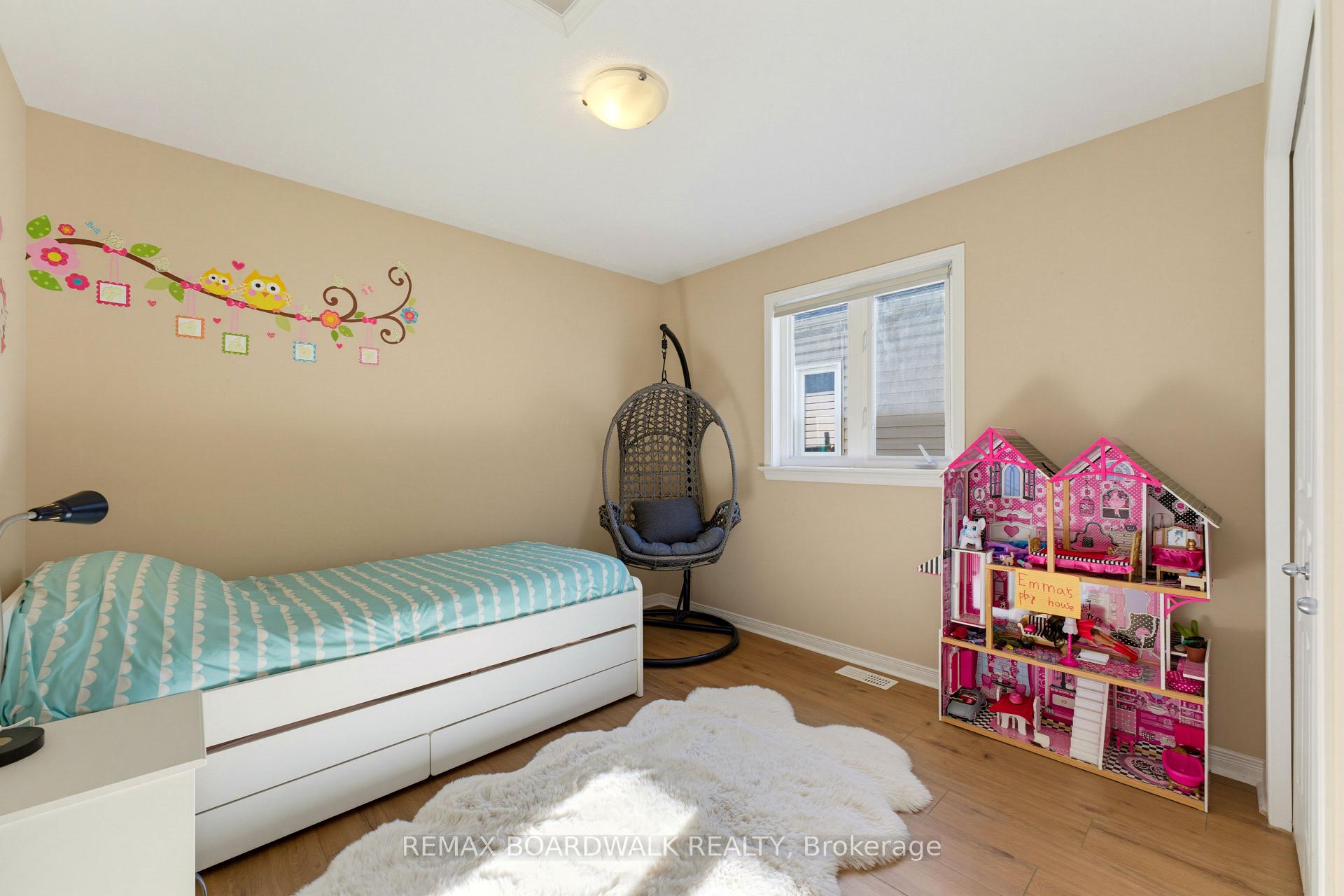 Photo 33 of 210 Broxburn Crescent, Ottawa, Barrhaven - Heritage Park — HOMEH