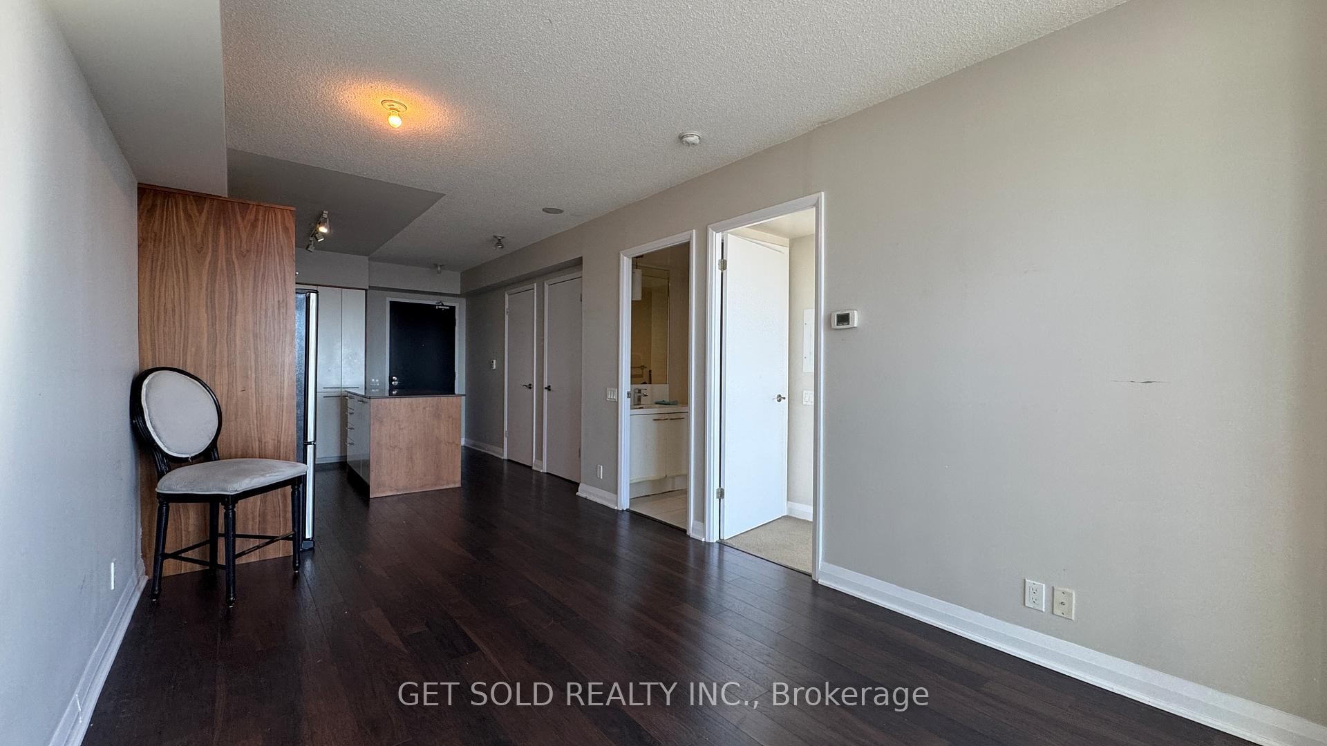 Photo 5 of Unit 2708, 5 Valhalla Inn Road, Etobicoke, Islington-City Centre West — HOMEH