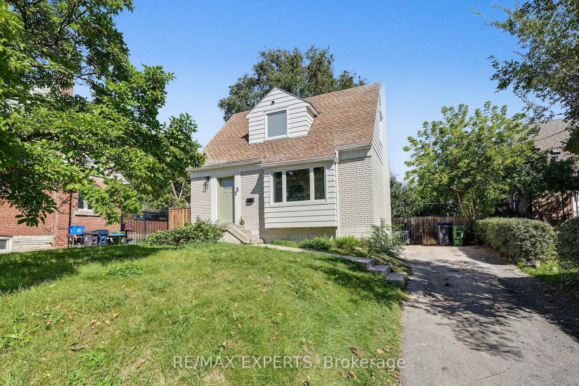 Photo 3 of 3 Greenacres Road, North York, Beechborough-Greenbrook — HOMEH