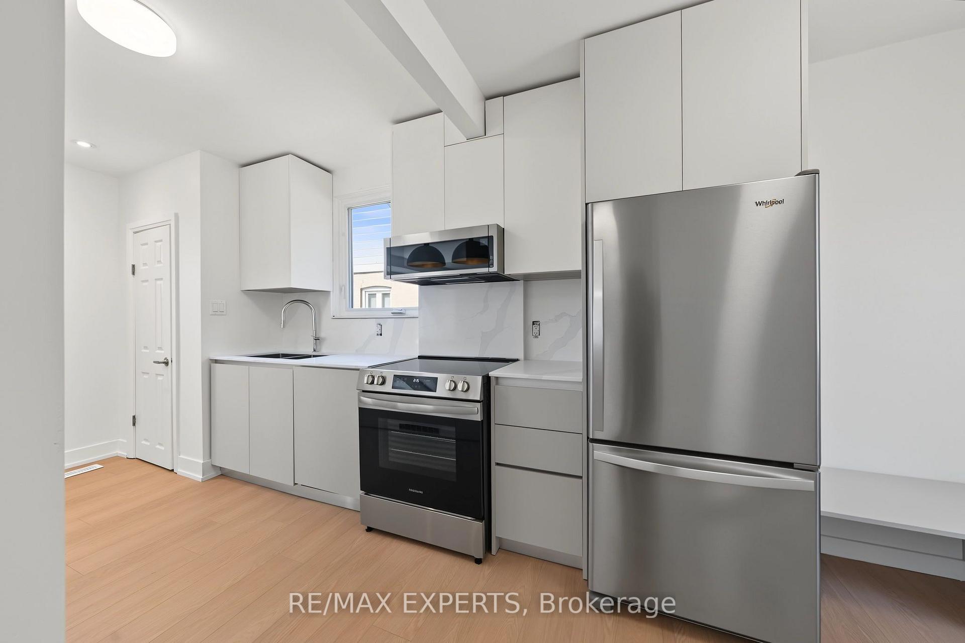 Photo 7 of 3 Greenacres Road, North York, Beechborough-Greenbrook — HOMEH