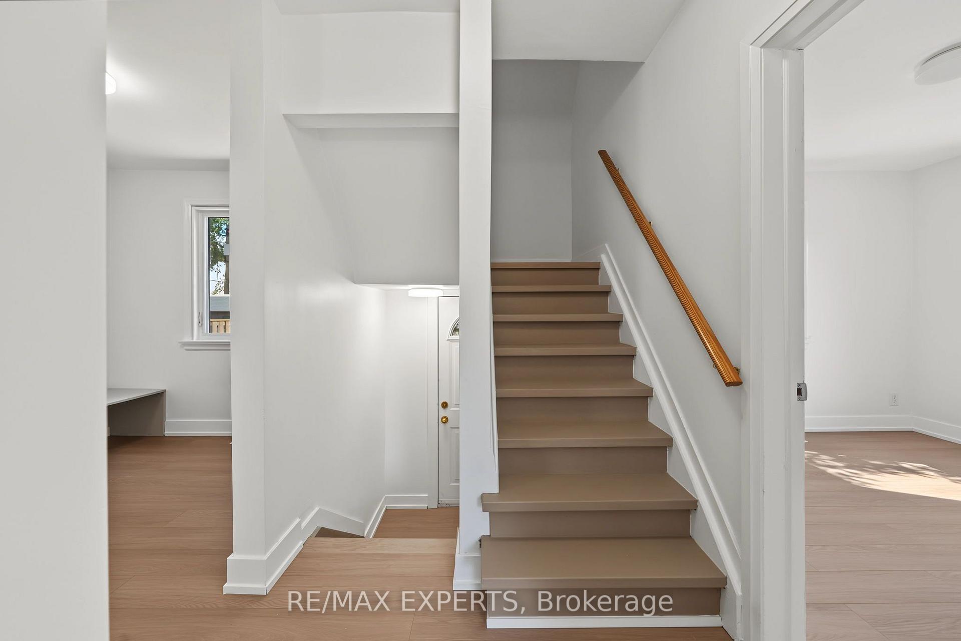 Photo 12 of 3 Greenacres Road, North York, Beechborough-Greenbrook — HOMEH