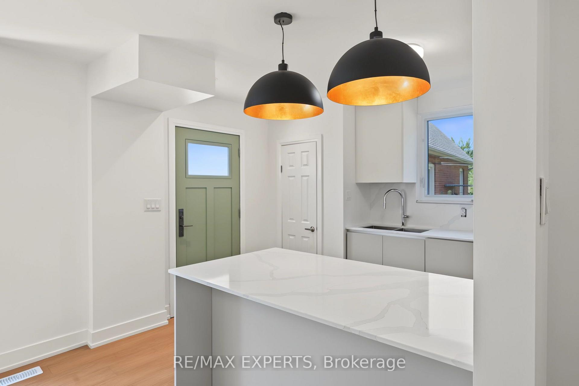 Photo 15 of 3 Greenacres Road, North York, Beechborough-Greenbrook — HOMEH