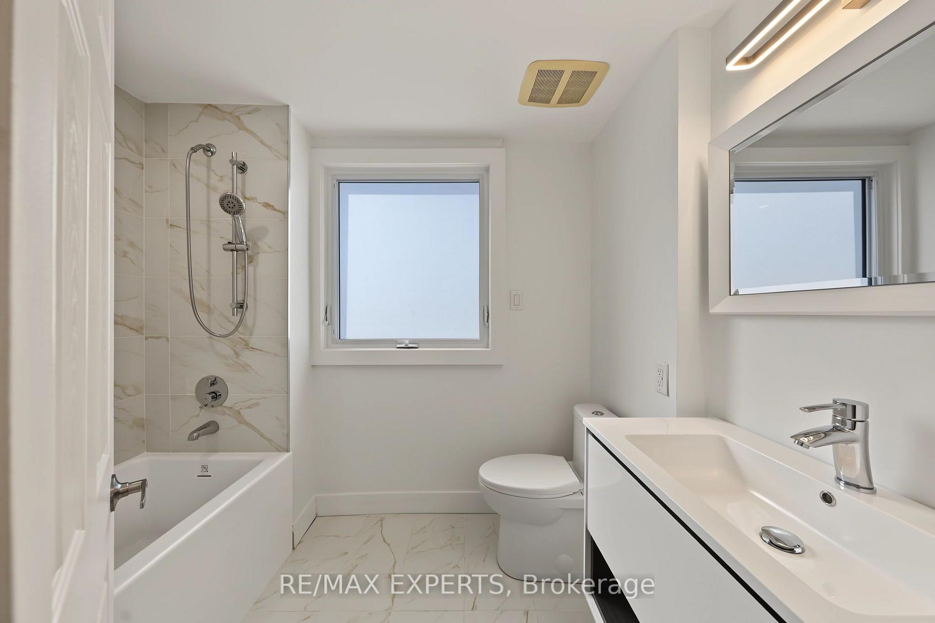 Photo 18 of 3 Greenacres Road, North York, Beechborough-Greenbrook — HOMEH