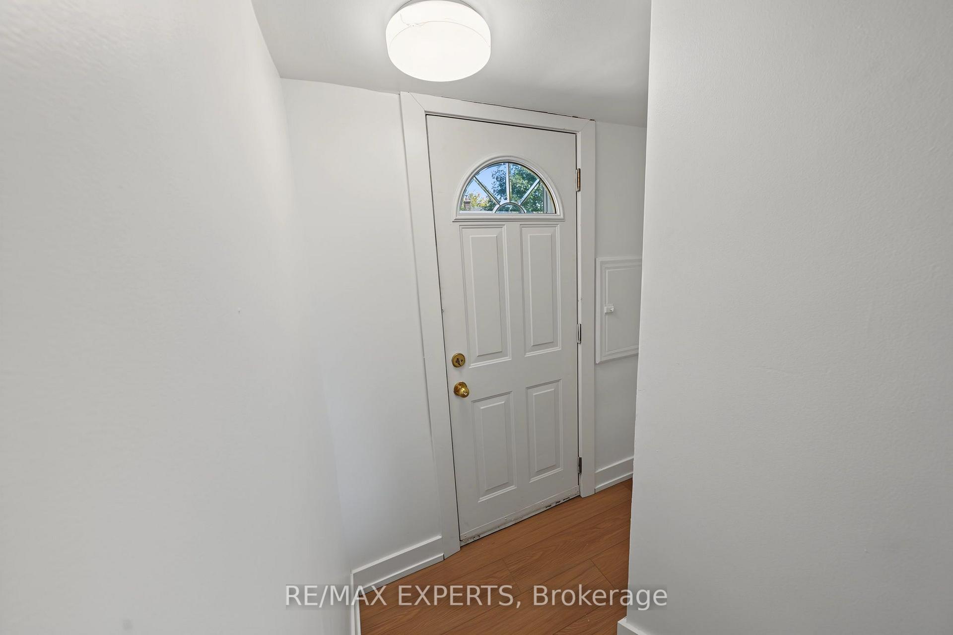 Photo 23 of 3 Greenacres Road, North York, Beechborough-Greenbrook — HOMEH
