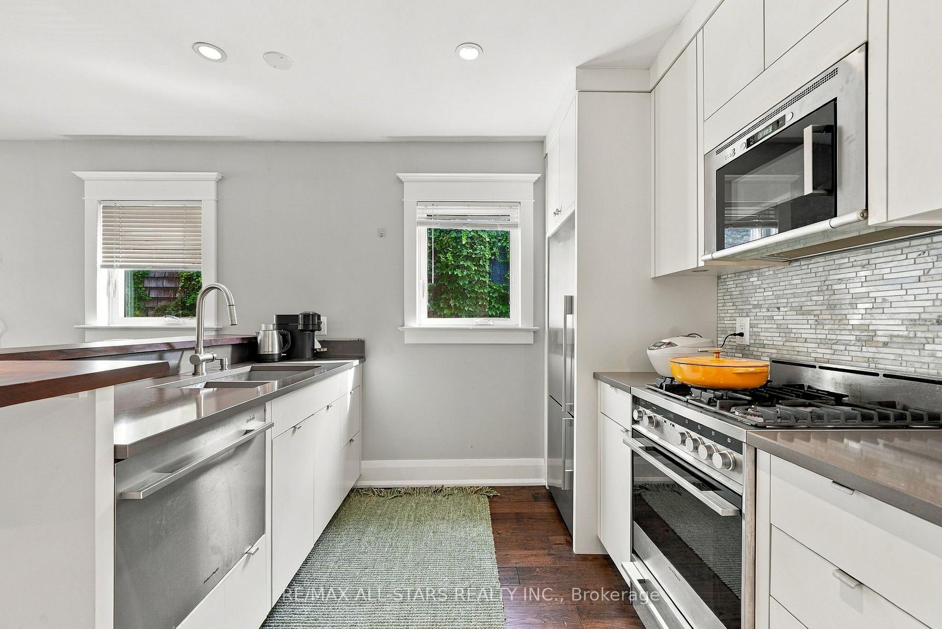 Photo 12 of 435 Mortimer Avenue, Toronto, Danforth Village-East York — HOMEH