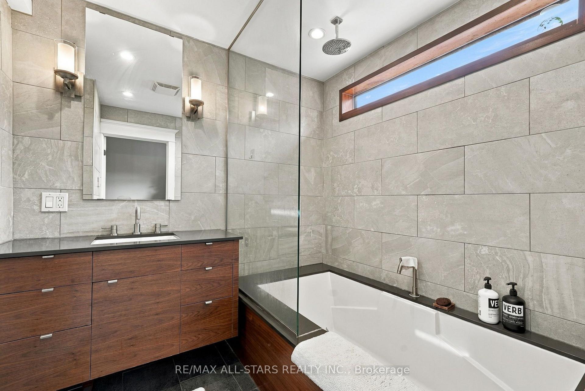 Photo 20 of 435 Mortimer Avenue, Toronto, Danforth Village-East York — HOMEH