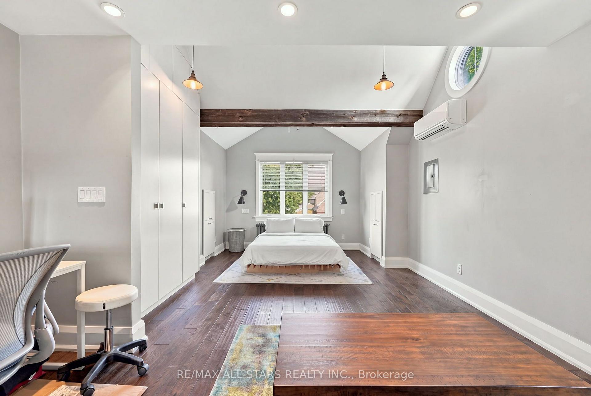 Photo 25 of 435 Mortimer Avenue, Toronto, Danforth Village-East York — HOMEH